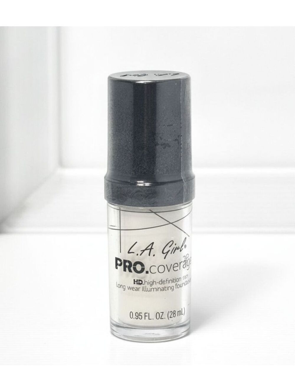 LA Girl PRO Coverage HD Illuminating Foundation Liquid Makeup Brand New NWT